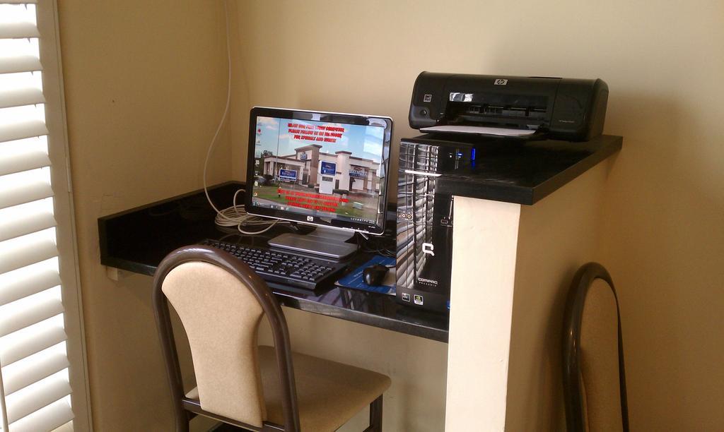 Red Roof Inn Йемасий Стая снимка